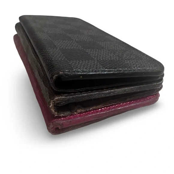 🔥 LOUIS VUITTON IPHONE CASE LOT 🔥 (Retail $995+ Value!) – NEW + PRE-OWNE… - Picture 4 of 9